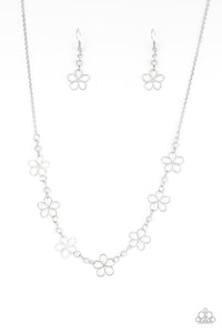 Always Abloom - Silver Dainty Pearls Silver Floral Frames Short Necklace