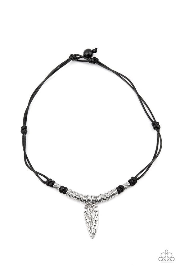 Rush in Arrowhead-First - Black Cording Silver Beads and Arrowhead Urban Short Necklace