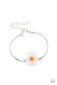 Cottage Season - Pink Daisy Centerpiece Clasp Bracelet