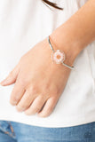 Cottage Season - Pink Daisy Centerpiece Clasp Bracelet