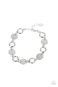 Fleek Fleet - Silver Discs Silver Rings Clasp Bracelet