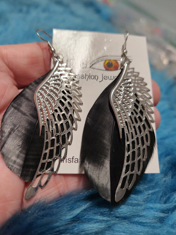 Fashion Jewlery - Black Feathers Silver Wings Fishhook Earrings