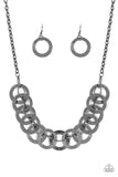 The Main Contender - Silver - Black/Gunmetal Hammered Rings Interlock Short necklace